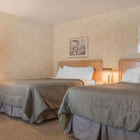 Rodeway Inn Fallsview Niagara Falls Zewnętrze zdjęcie