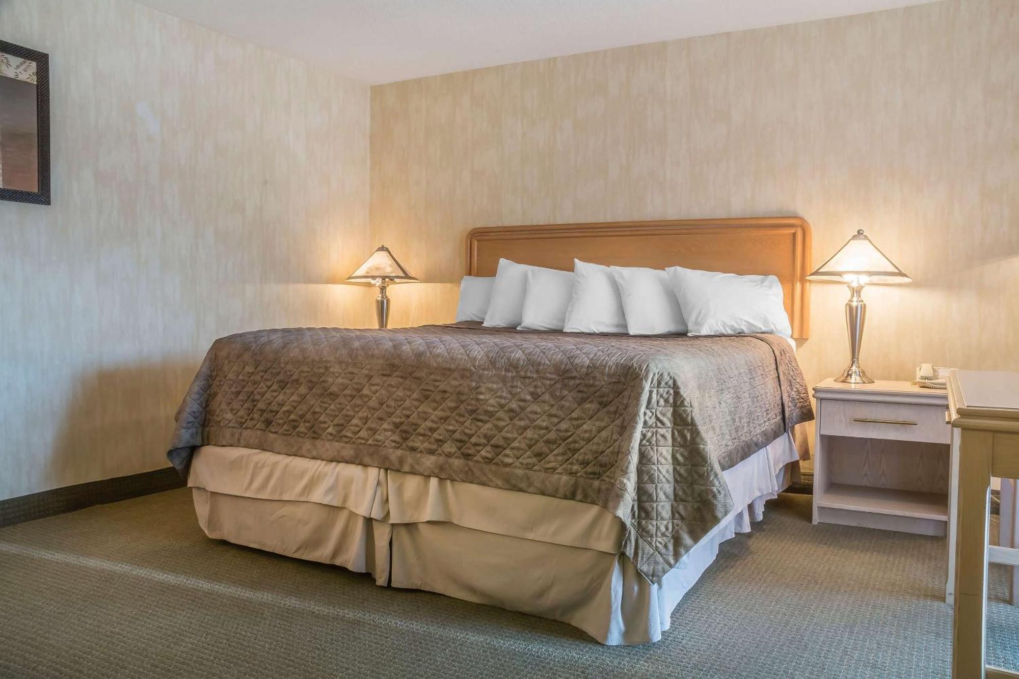 Rodeway Inn Fallsview Niagara Falls Zewnętrze zdjęcie