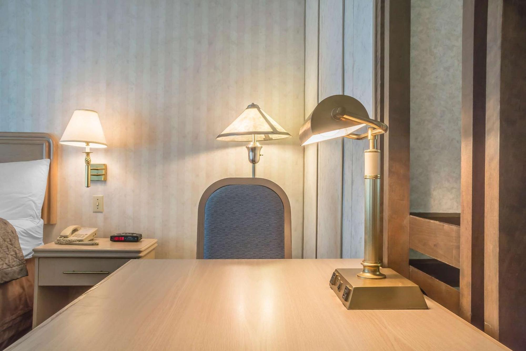 Rodeway Inn Fallsview Niagara Falls Zewnętrze zdjęcie